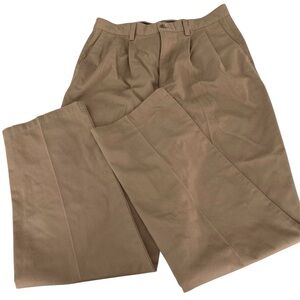 Dockers no wrinkle classic fit twill pants. Size 34W and 36L.